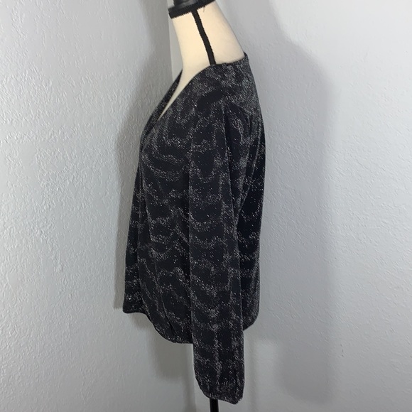 INC International Concepts Black and Silver Long Sleeve V Neck Tunic sz Medium - Picture 2 of 11